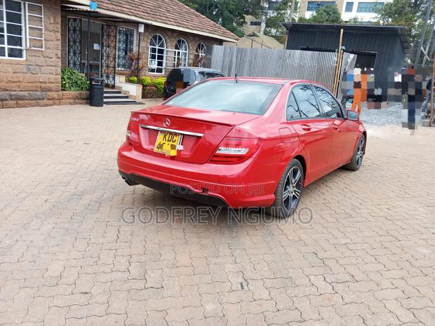 Mercedes-Benz C180 2014 Red