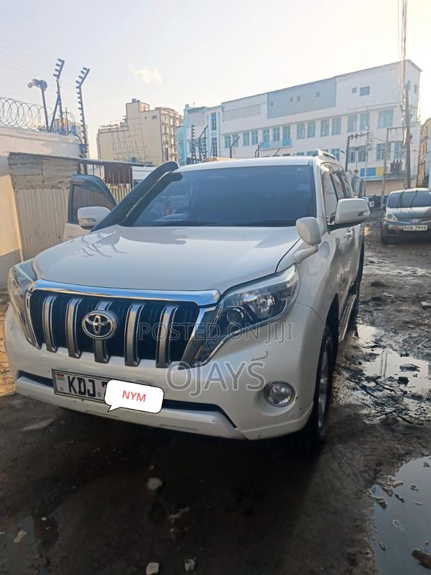 Toyota Land Cruiser Prado 2015 White