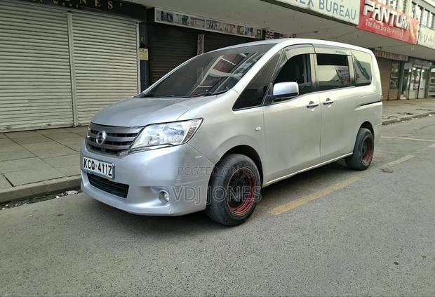 Nissan Serena 2013 Silver