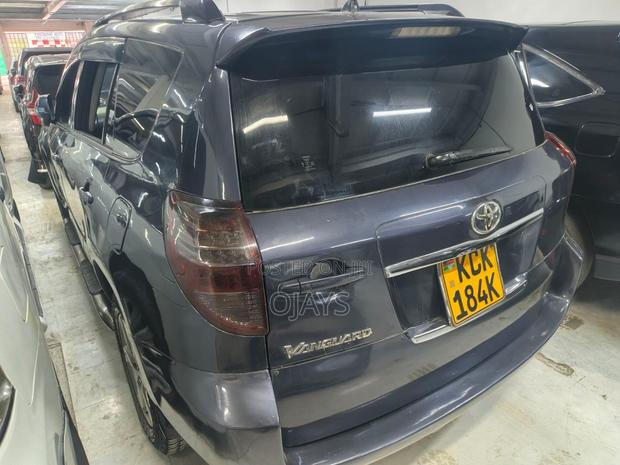 Toyota Vanguard 2009 Blue