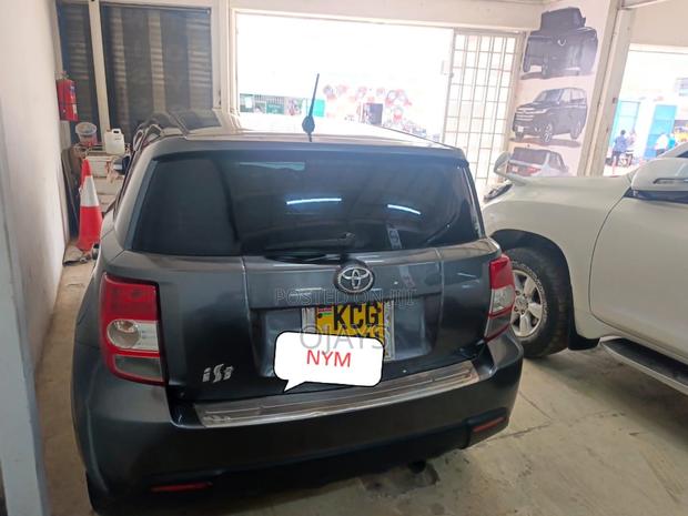 Toyota IST 2009 Gray