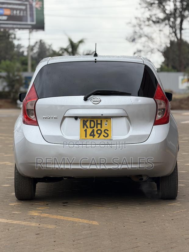 Nissan Note 2015 Burgundy