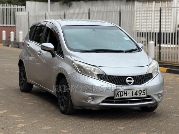 Nissan Note 2015 Burgundy