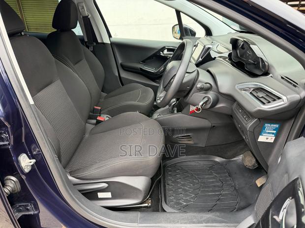 Peugeot 208 2017 Blue