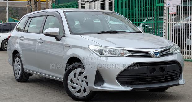 Toyota Corolla Fielder 2019