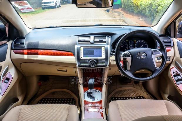 Toyota Premio 2014 Maroon