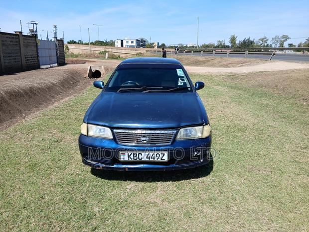Nissan Sunny 2001 Blue