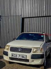 Toyota Succeed 2013 White for sale