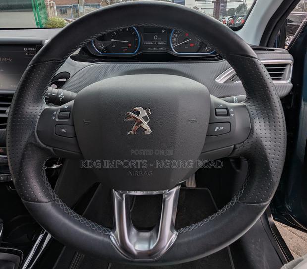 Peugeot 2008 2019 Green