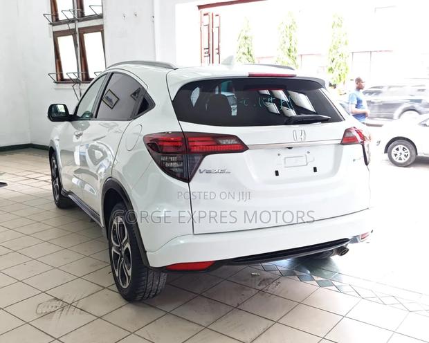 Honda Vezel 1.5 2WD 2019 White