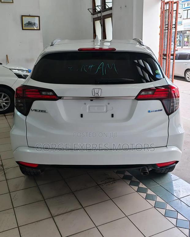 Honda Vezel 1.5 2WD 2019 White