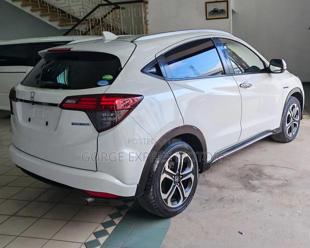 Honda Vezel 1.5 2WD 2019 White