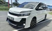 Toyota Voxy 2017 White for sale