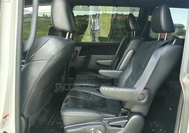Toyota Voxy 2017 White