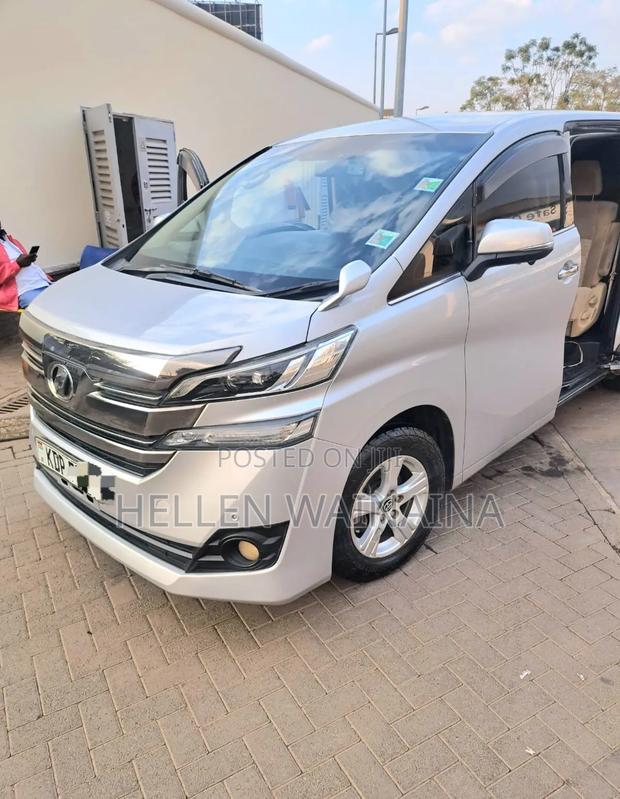 Toyota Vellfire 2016 Silver