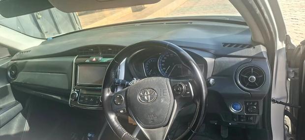 Toyota Corolla Fielder 2016 Silver