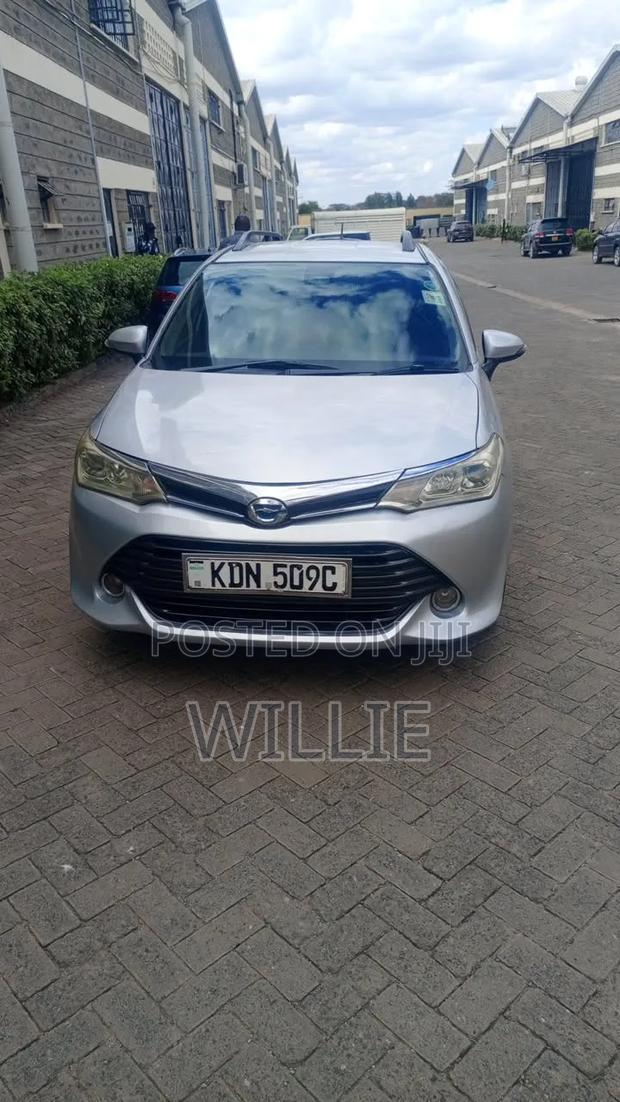 Toyota Corolla Fielder 2016 Silver