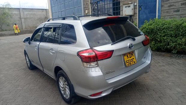 Toyota Corolla Fielder 2016 Silver