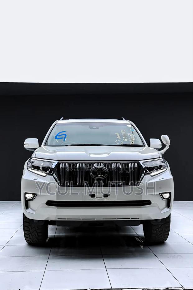 Toyota Land Cruiser 3.3 Diesel 4WD 2021 White