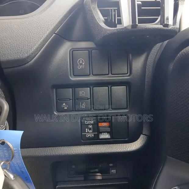 Toyota Noah 2019 White