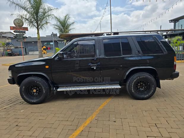 Nissan Terrano 1991 Black