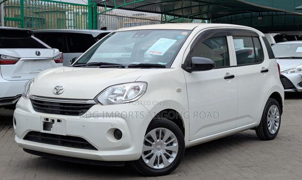 Toyota Passo 2019 White