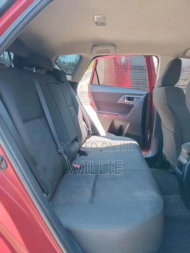 Toyota Auris 2013 Red