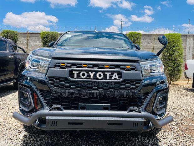 Toyota Hilux 2020 Black