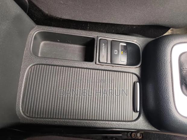Volkswagen Tiguan S with Sunroof 2013 Black