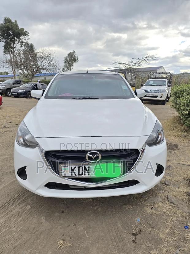 Mazda Demio 2017 White