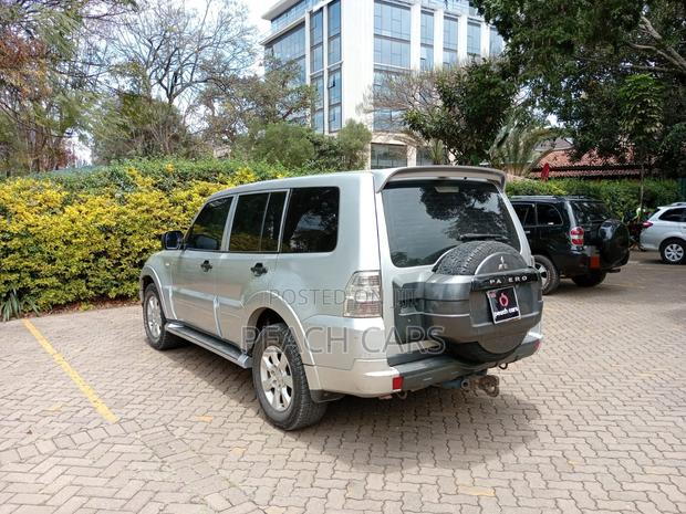 Mitsubishi Pajero 2014 Silver