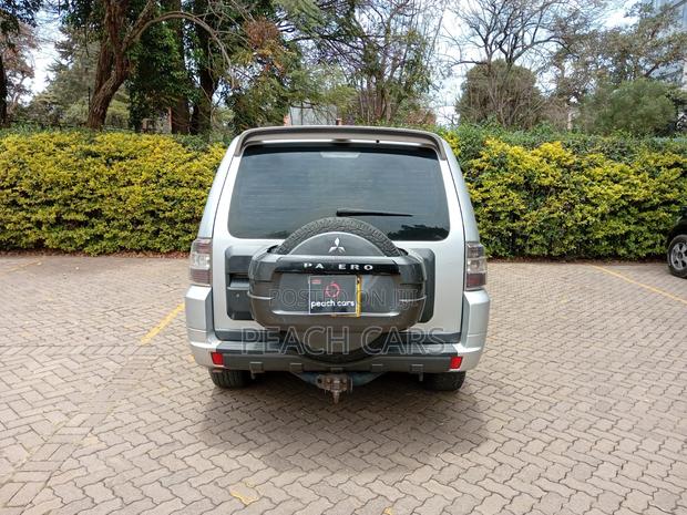 Mitsubishi Pajero 2014 Silver