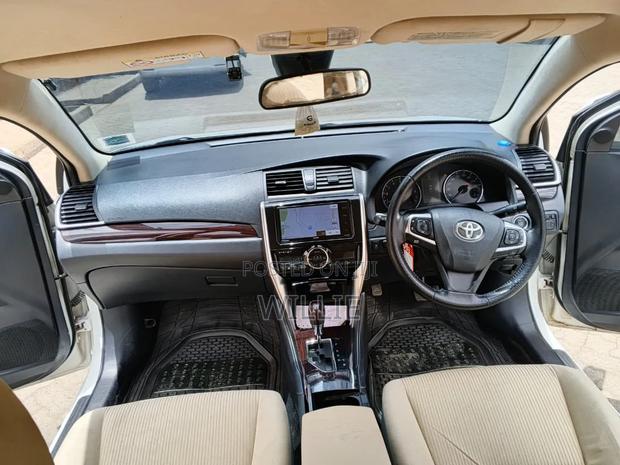 Toyota Premio 2017 White