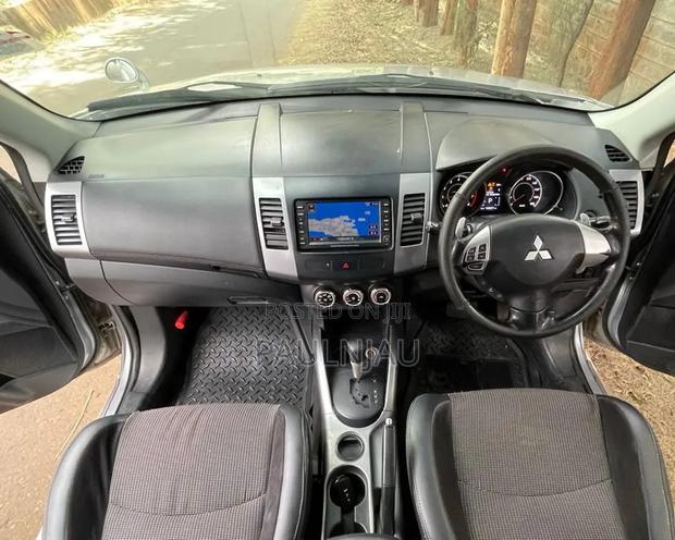 Mitsubishi RVR 2010