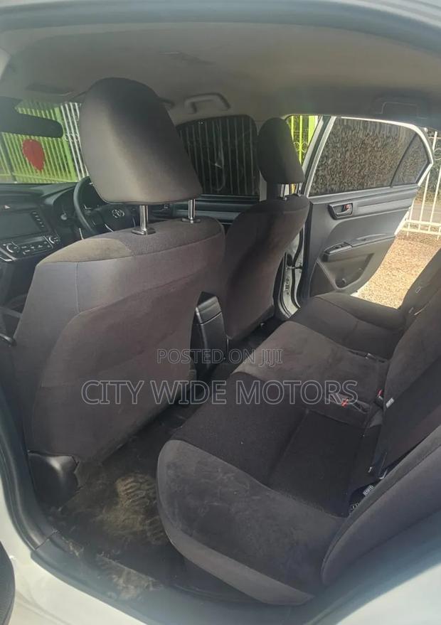Toyota Axio 1.5 Hybrid 2WD 2019 White