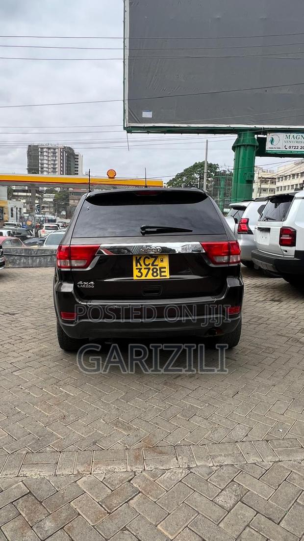 Jeep Grand Cherokee Laredo 4X4 2013 Brown