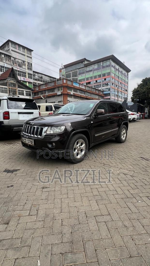 Jeep Grand Cherokee Laredo 4X4 2013 Brown
