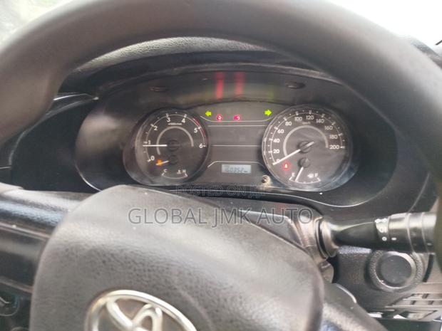 Toyota Hilux 2017 White