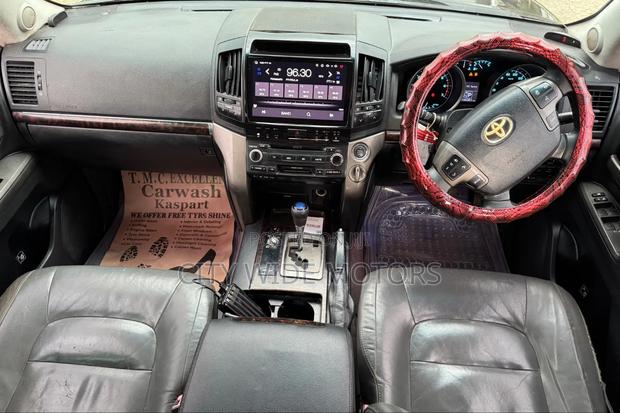 Toyota Land Cruiser 2008 Black