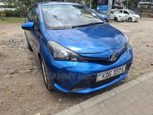 Toyota Vitz 1.3 FWD 5dr 2014 Blue