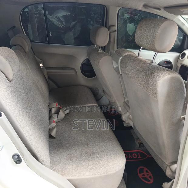 Toyota Passo 2012 White