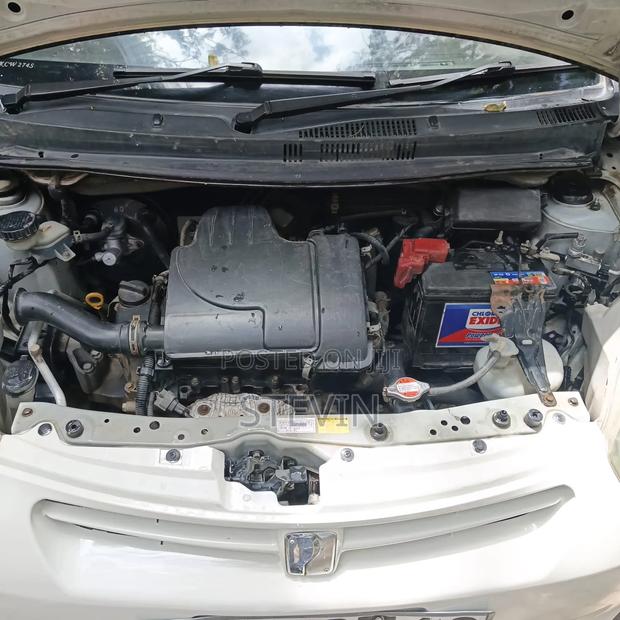 Toyota Passo 2012 White