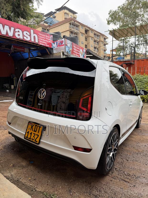 Volkswagen Up 2018 White