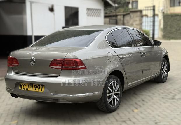Volkswagen Passat 2014 Brown