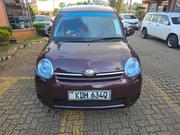 Toyota Sienta 1.5 FWD 2014 Maroon for sale