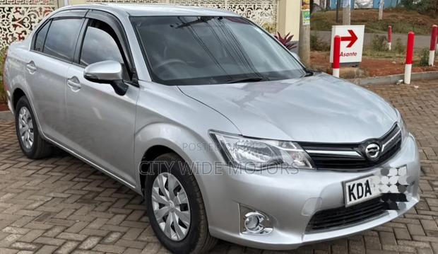 Toyota Axio 1.5 G 2WD 2013 Silver