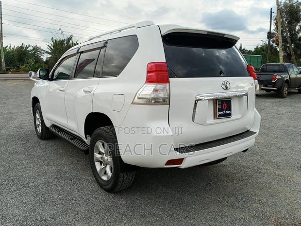 Toyota Land Cruiser Prado 2010 White