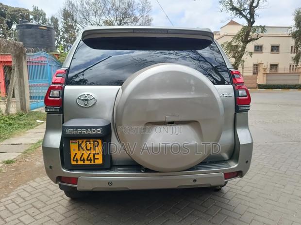 Toyota Land Cruiser Prado 3.0 TD 2011 Brown