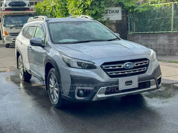 Subaru Outback 2023 Silver