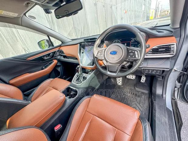 Subaru Outback 2023 Silver